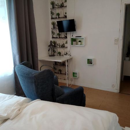 Do Mi Si La Do Re Gite Partage Saint-Carreuc Room photo