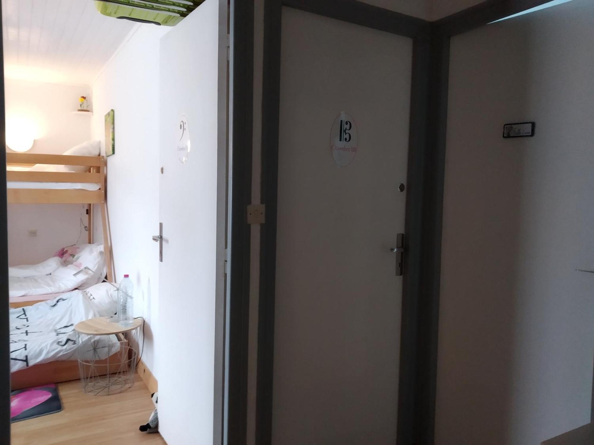 Do Mi Si La Do Re Gite Partage Saint-Carreuc Room photo