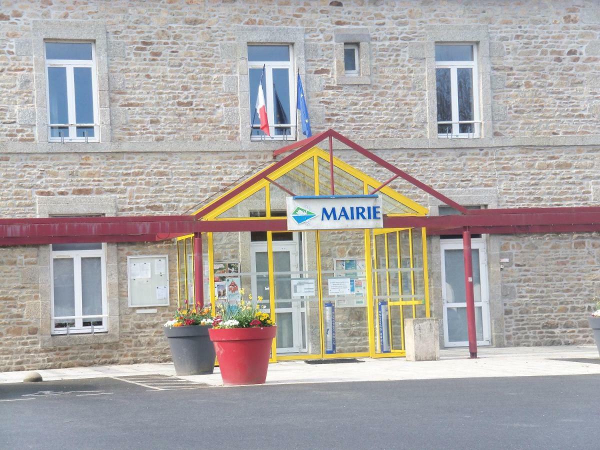 Do Mi Si La Do Re Gite Partage Saint-Carreuc Exterior photo